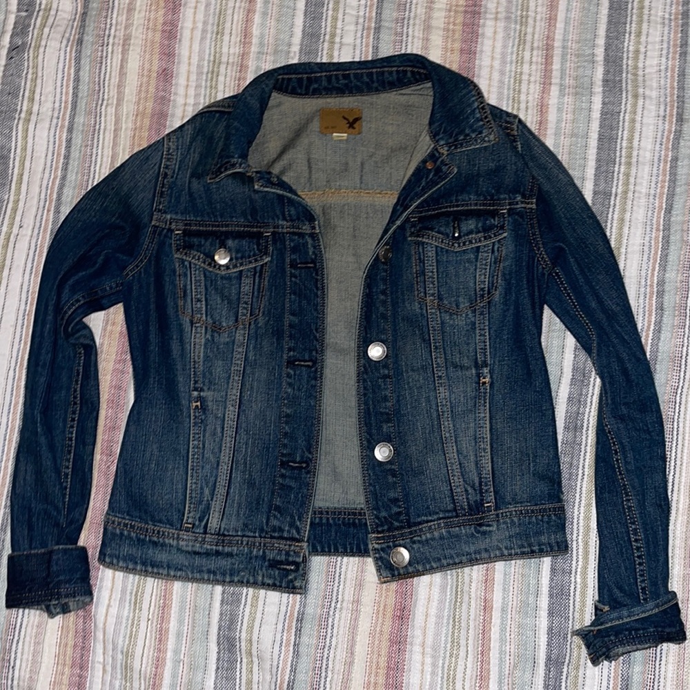 Cropped denim Hollister jacket!!